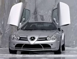 mercedesslrdoors.webp