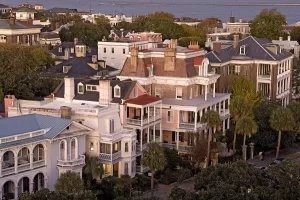 charleston-battery-historic-homes-vanessa-kauffmann.webp