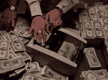 money-take.gif money-take.gif