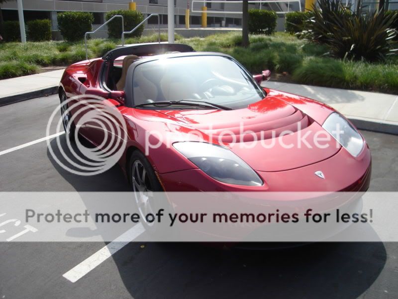 800px-TeslaRoadster-front.jpg