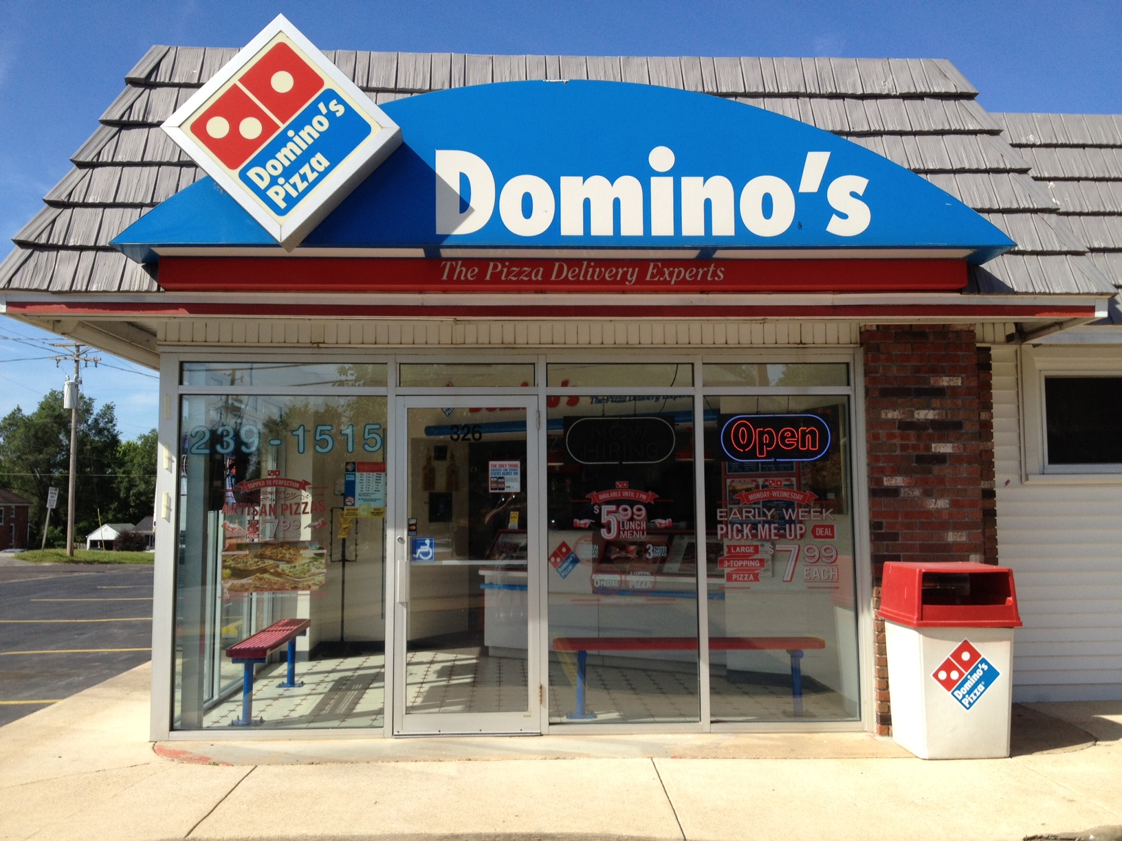 Dominos-Pizza-Store.jpg