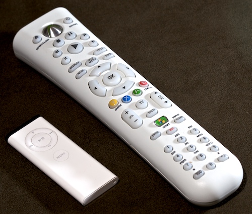 20090716-01-these-two-remotes-by-apple-left-apple-tv-and-1.jpg